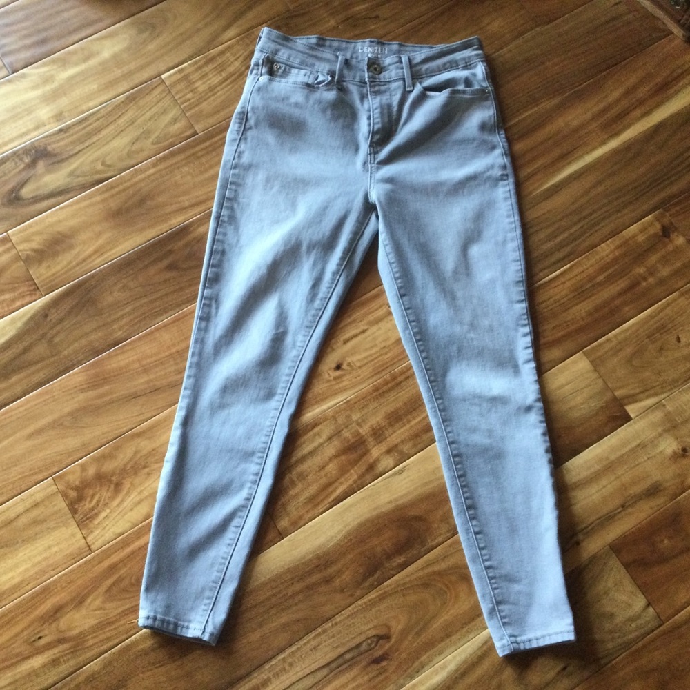 ✔️Levi’s Denizen Hi-Rise Ankle Skinny Woman’s Jean Size 6